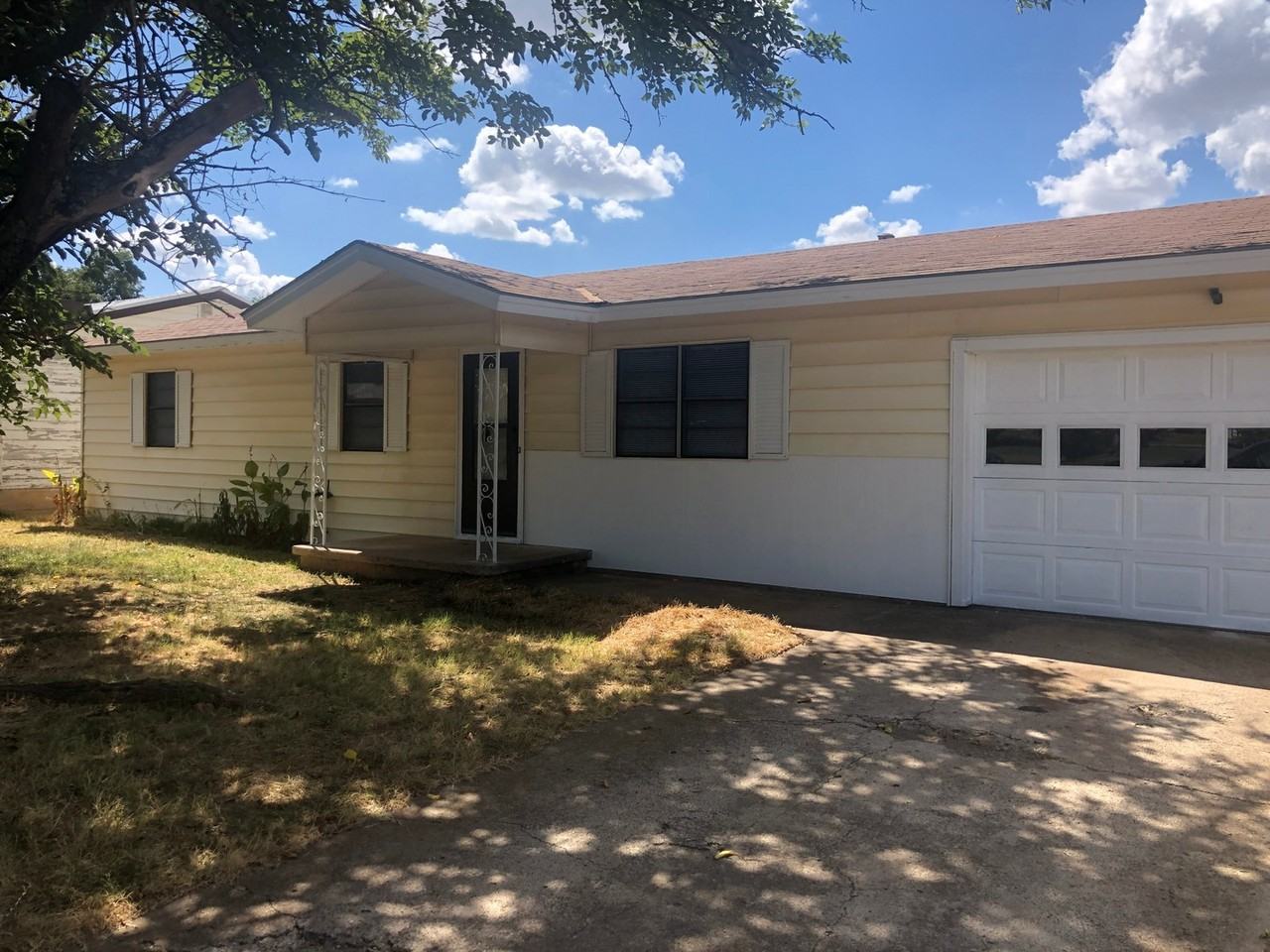 502 Kennedy St - Photo 2 of 19