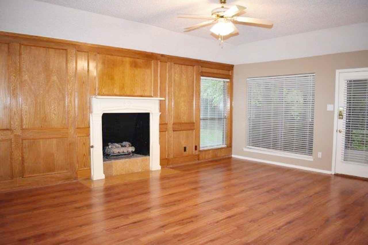 2935 Ridgewood Dr - Photo 3 of 19