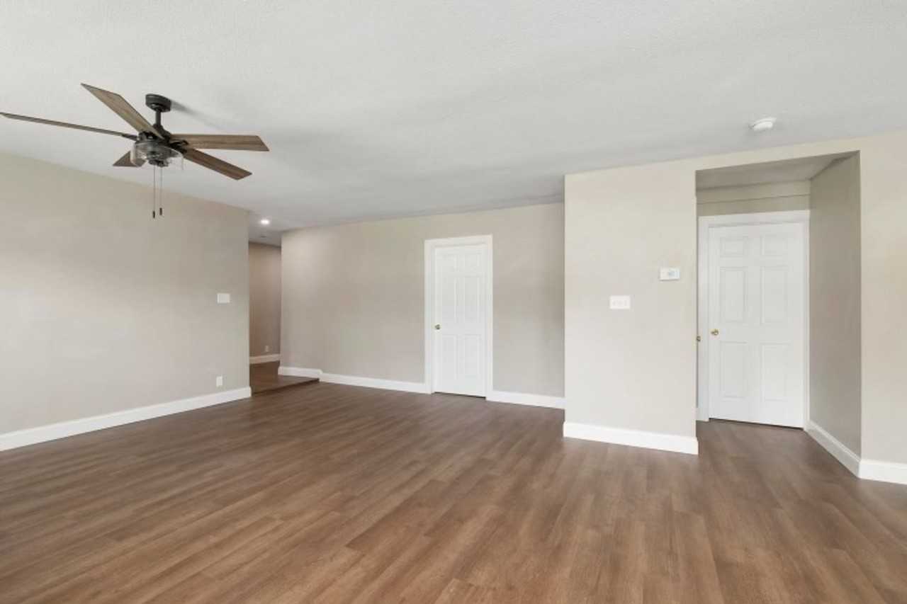 2719 W Madison St - Photo 2 of 46