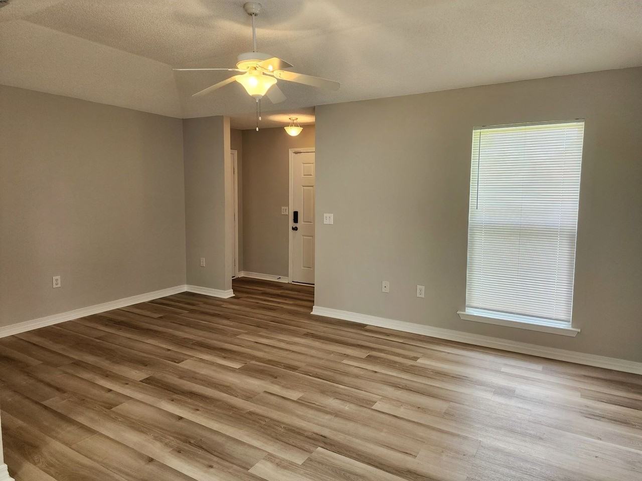 1732 Abbey Loop - Photo 7 of 36