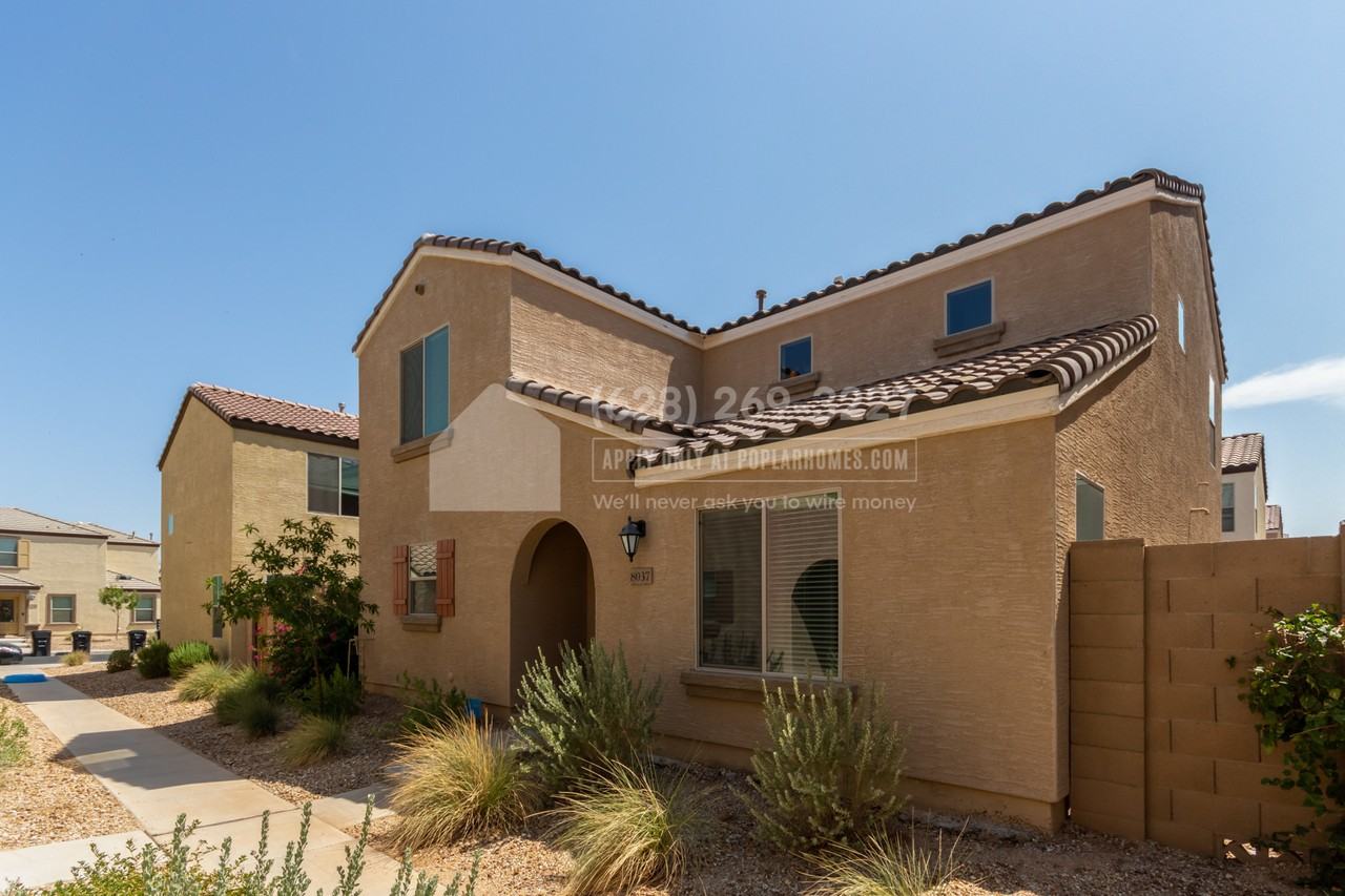 8037 W Agora Ln - Photo 2 of 29