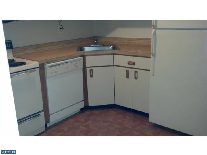 1303 Huntingdon Mews - Photo 2 of 14