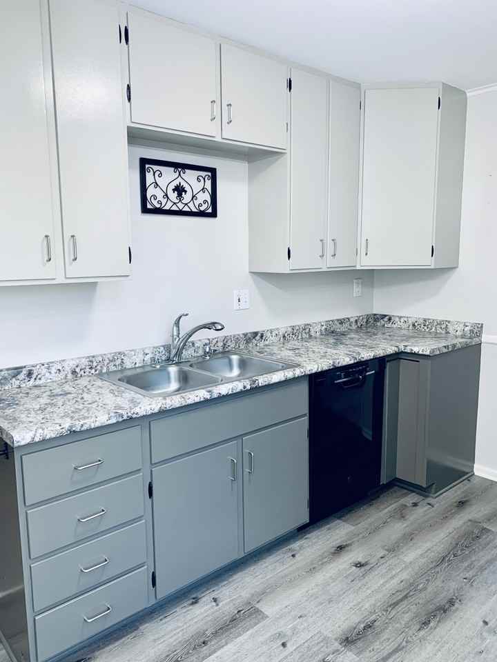 1609 Richmond Rd Ne #NA - Photo 2 of 28