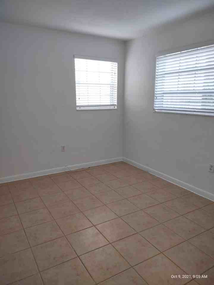 427 Anastasia Ave #2ndFLUNIT - Photo 5 of 6