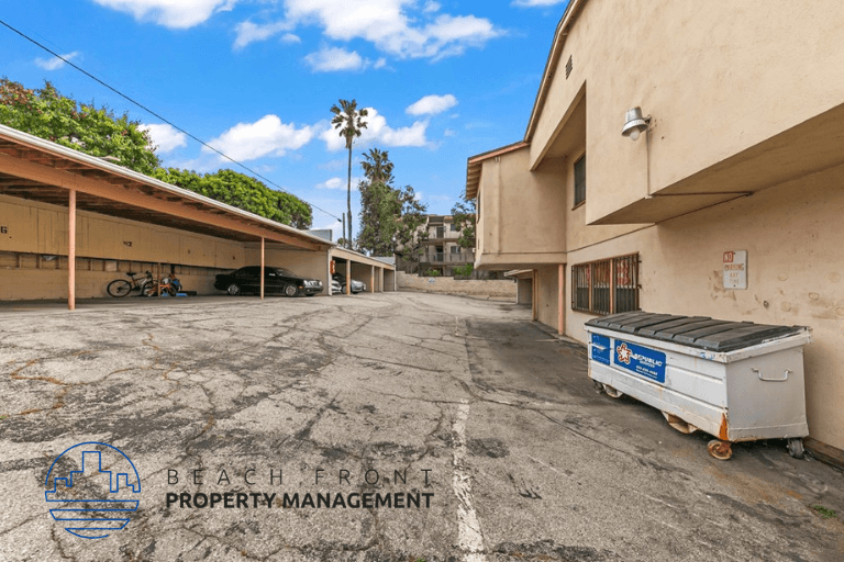 608 W. Hyde Park Blvd. - Photo 3 of 25