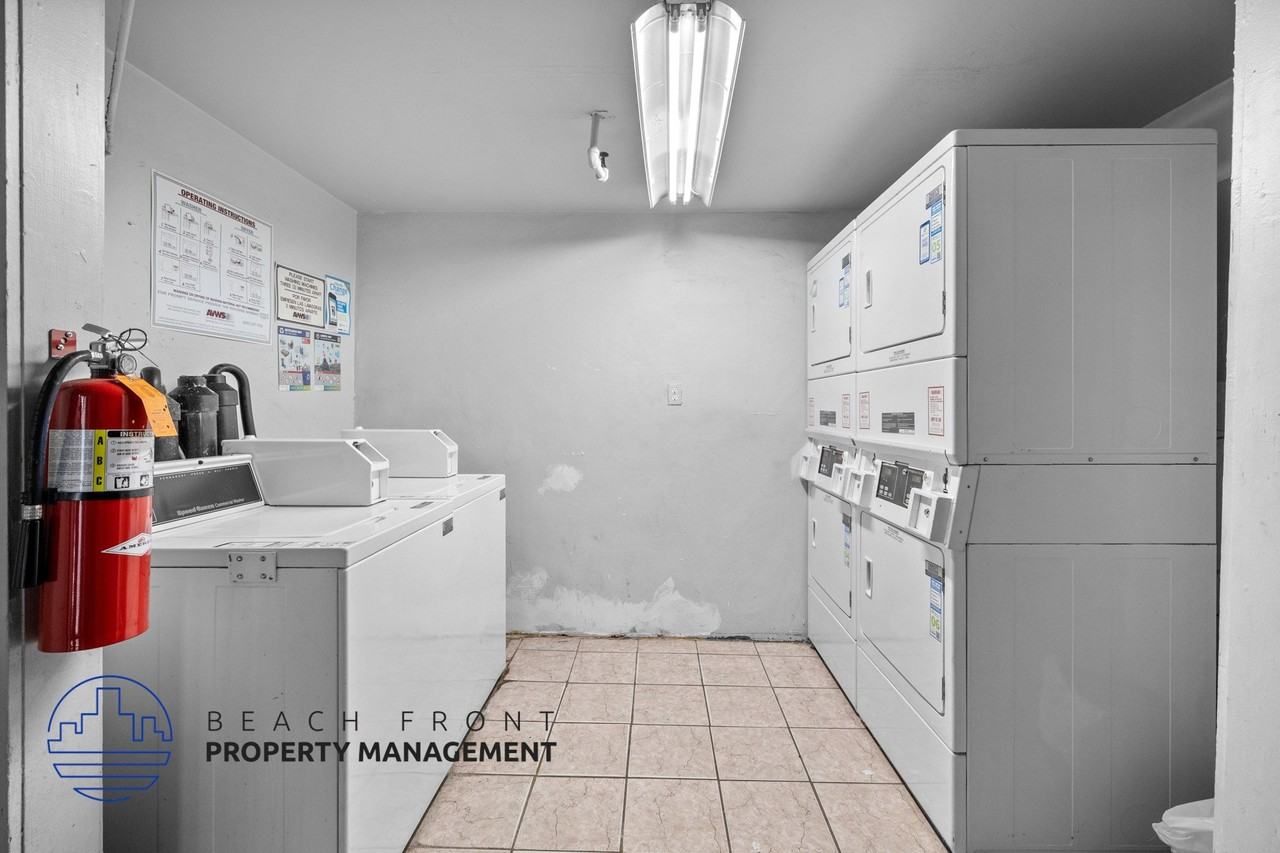 512 S. Hobart Blvd. - Photo 6 of 29