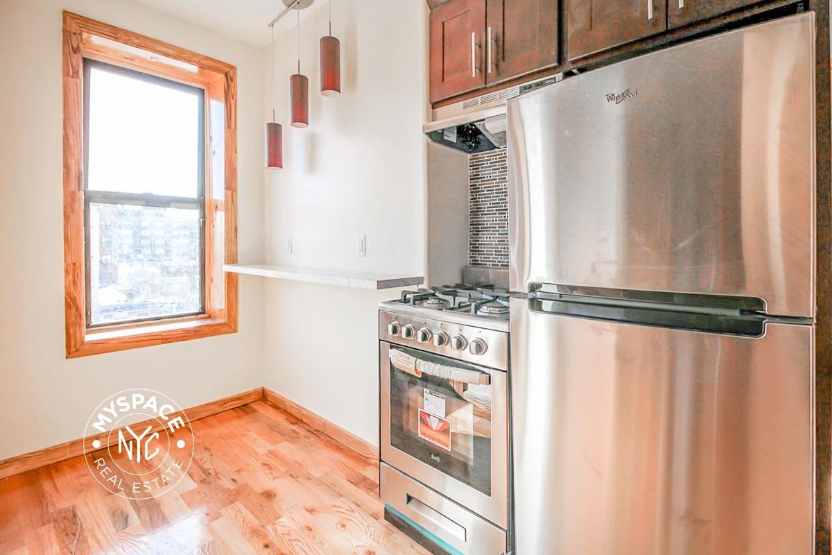 134 Boerum St #C2 - Photo 2 of 7