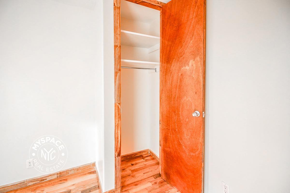 134 Boerum St #C2 - Photo 5 of 7