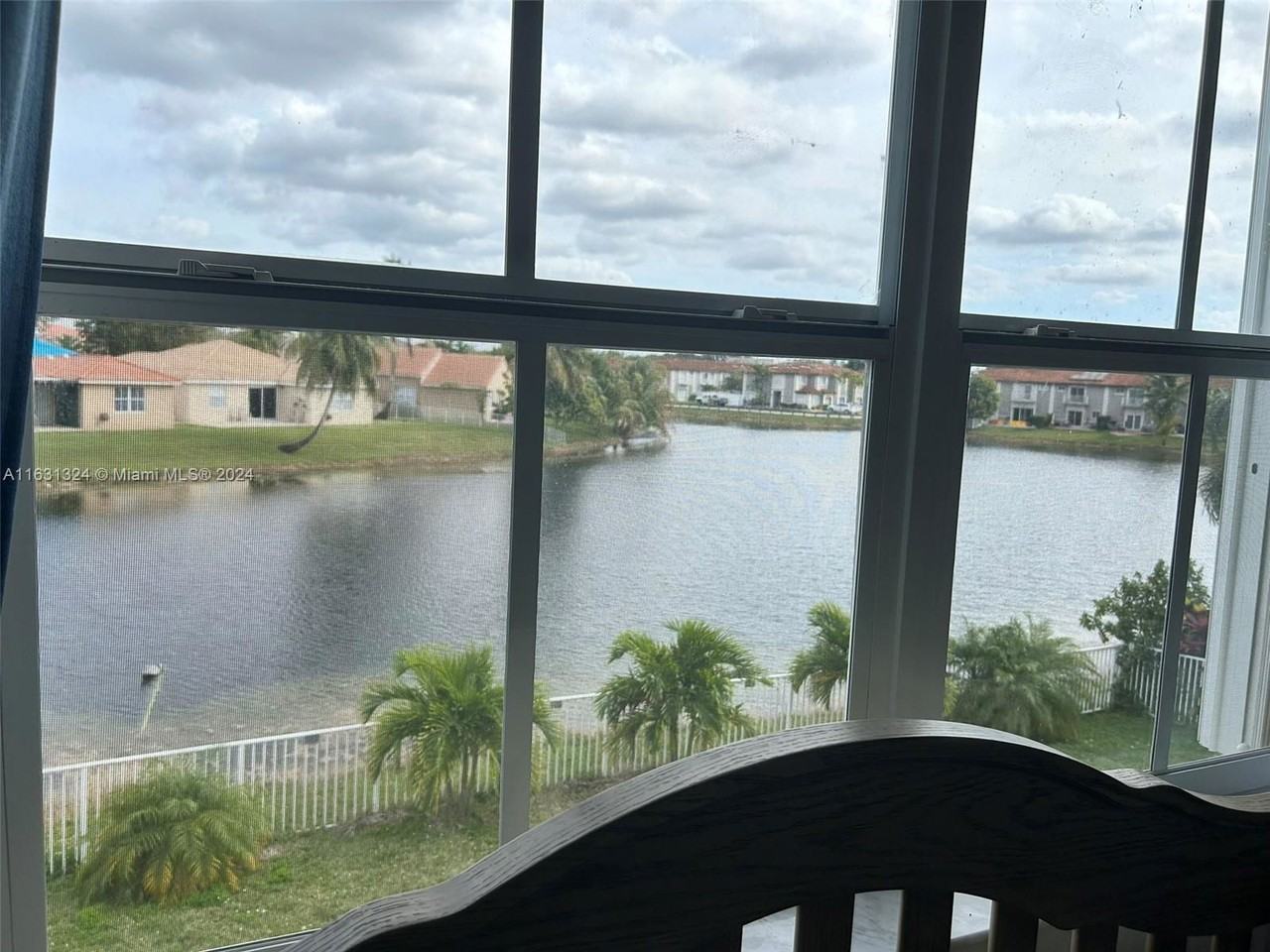 2733 Sw 129th Ter - Photo 2 of 8