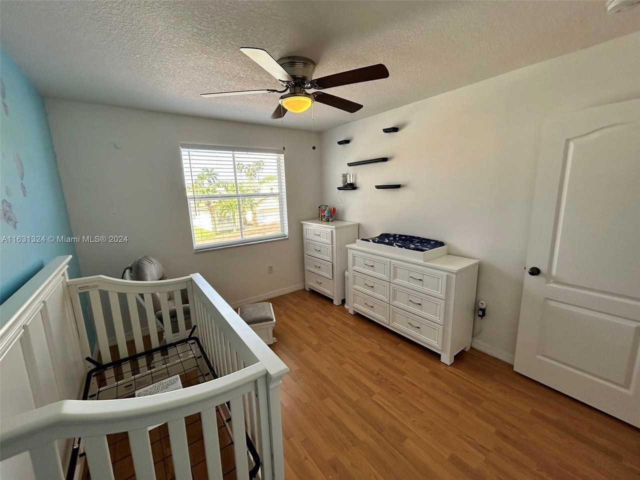 2733 Sw 129th Ter - Photo 3 of 8