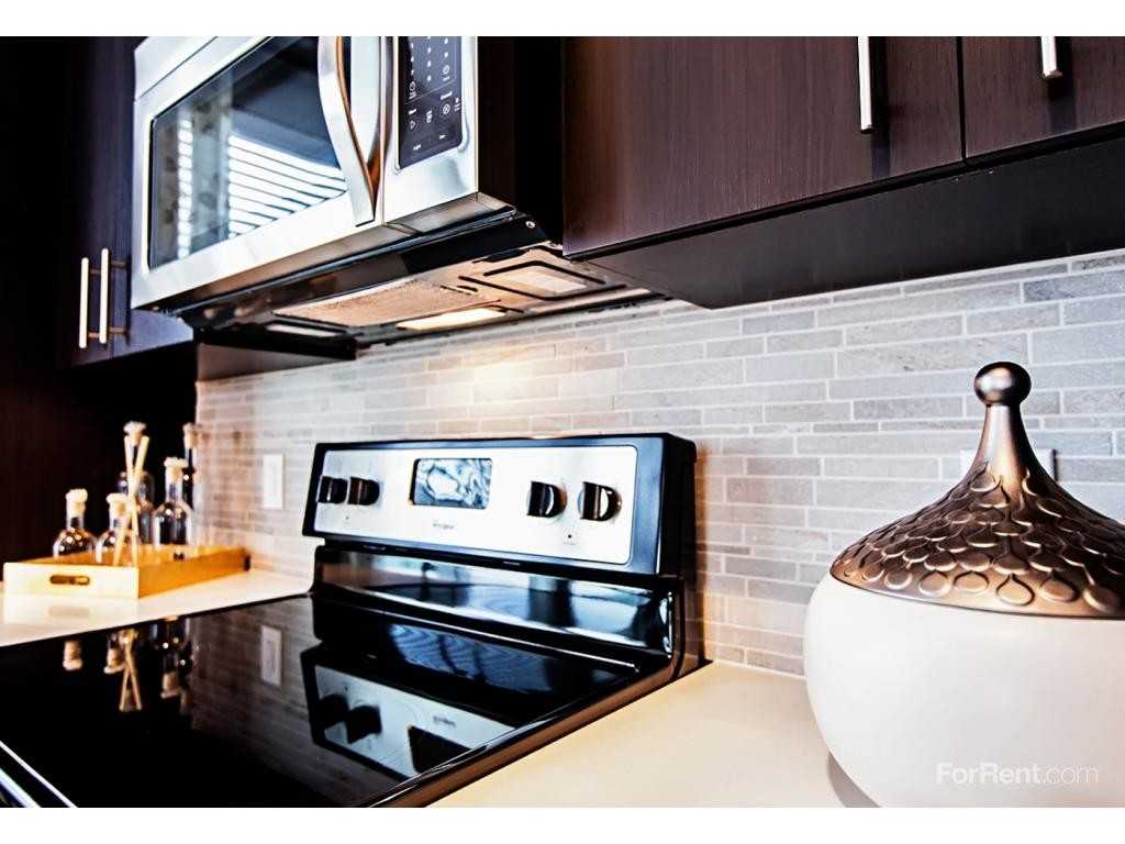 Viridian Design District - Photo 3 of 15