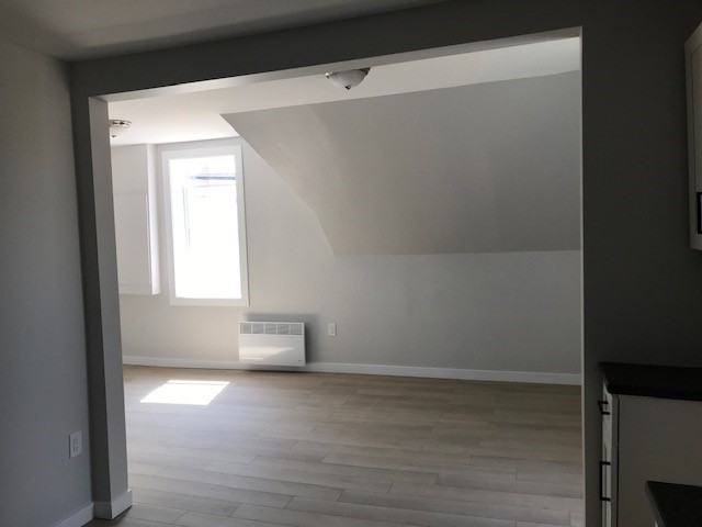 461 Church St - Photo 7 of 14