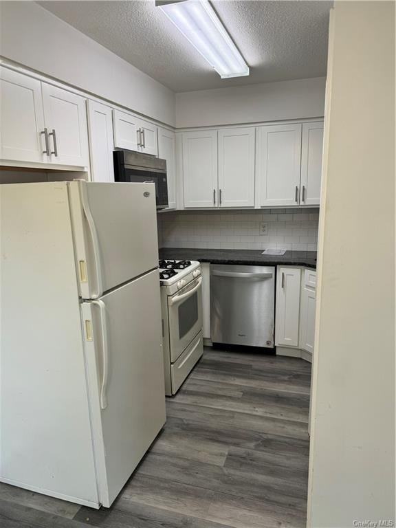 209 Green Meadows Way - Photo 3 of 12