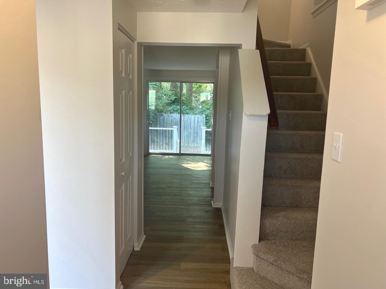 8906 Chesapeake Lighthouse Dr - Photo 2 of 25