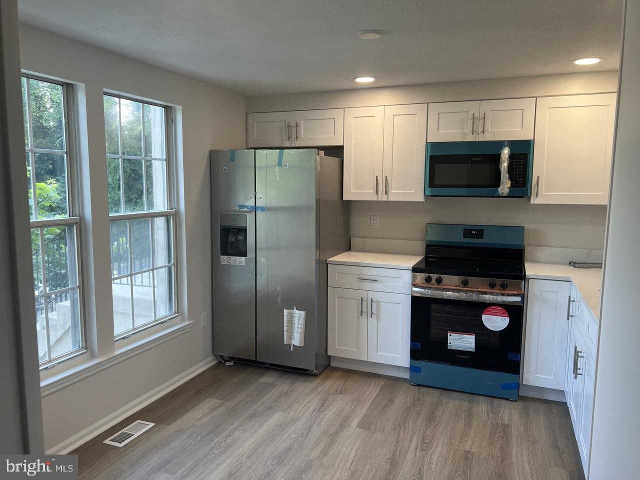 8906 Chesapeake Lighthouse Dr - Photo 3 of 25