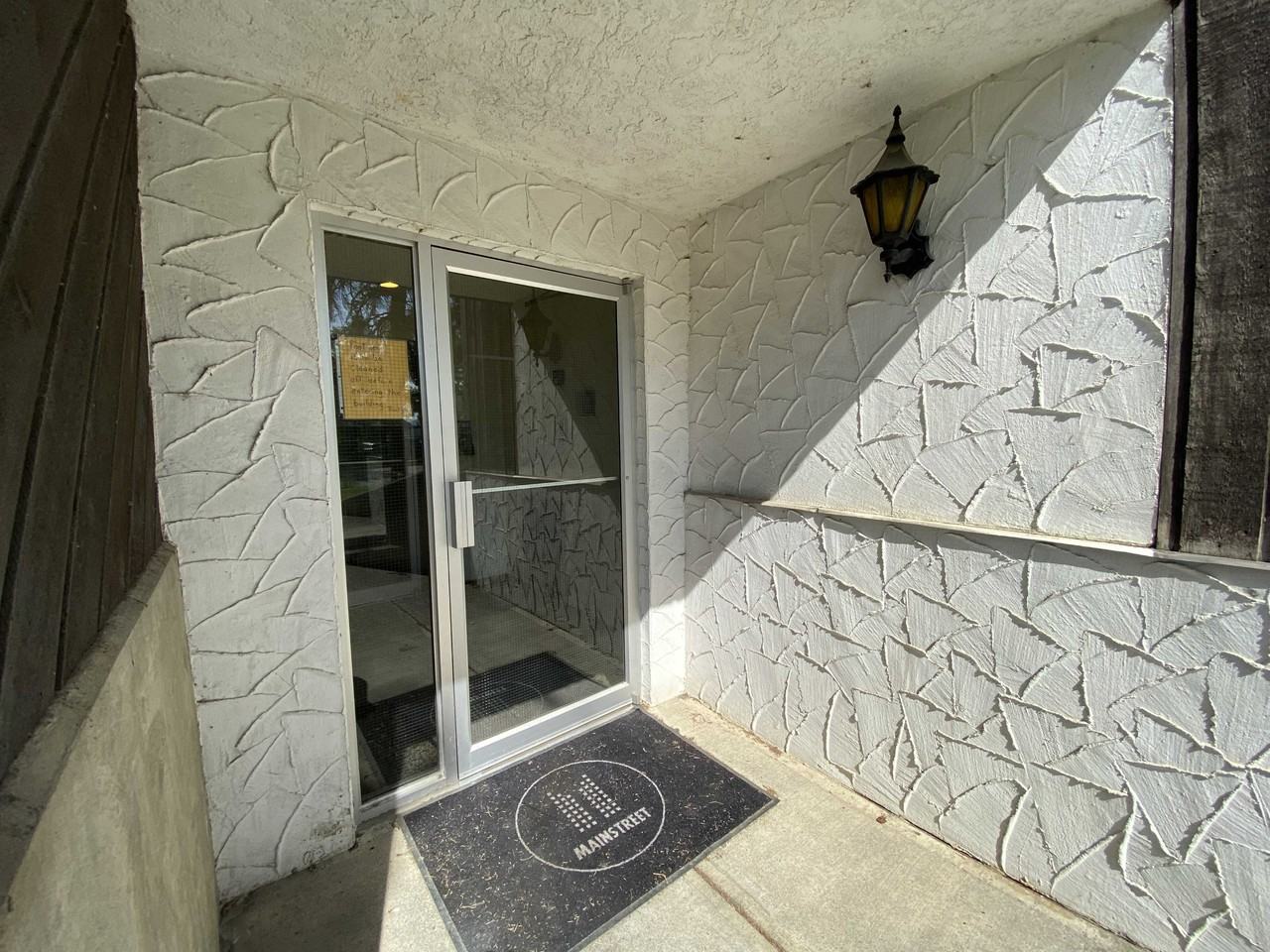 Cochrane 104 - Photo 2 of 16