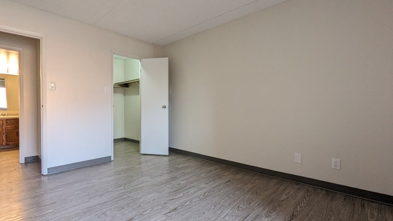 Mainstreet Fairmont Village - Photo 6 of 12