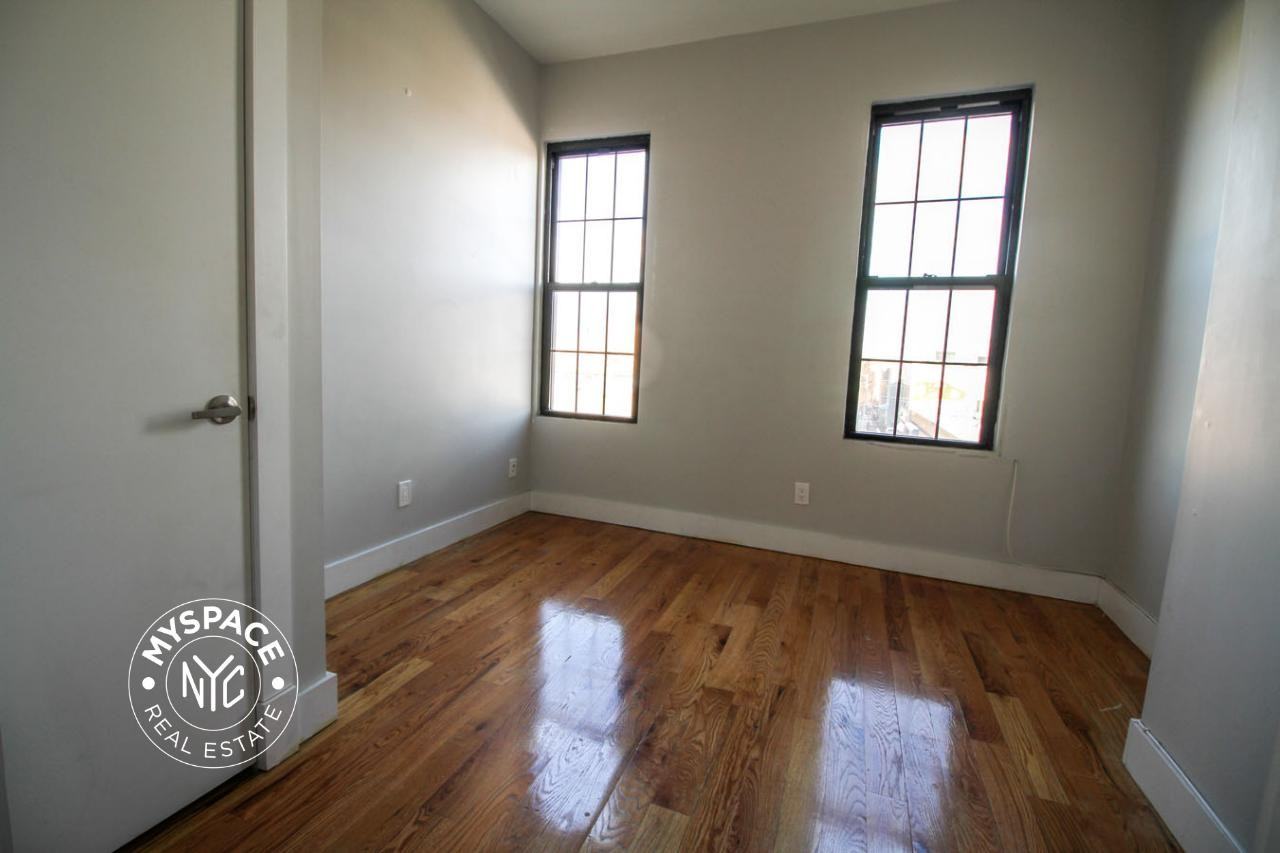 1048 Wyckoff Ave #2 - Photo 4 of 13