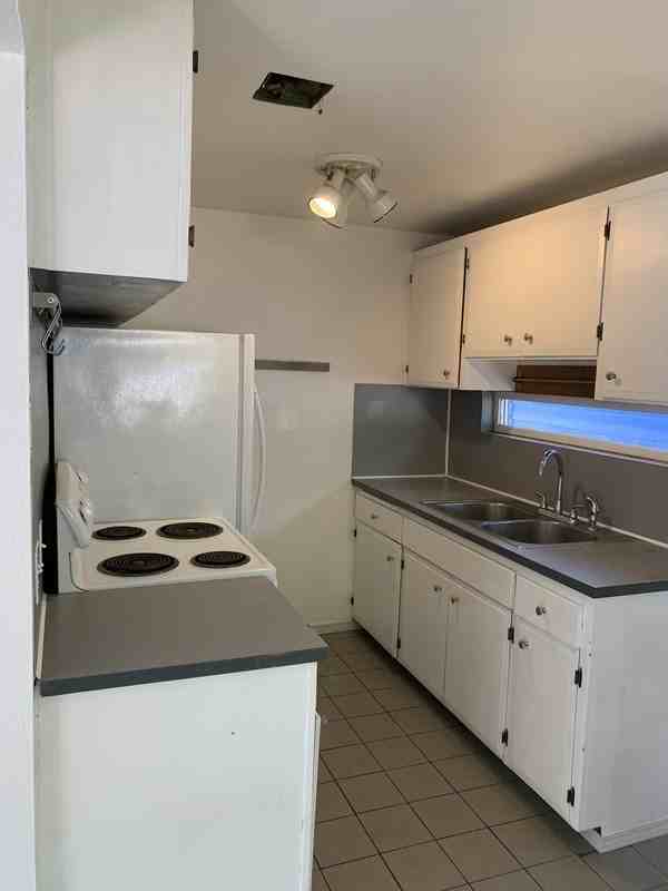 1832 27th Ave - Photo 5 of 21