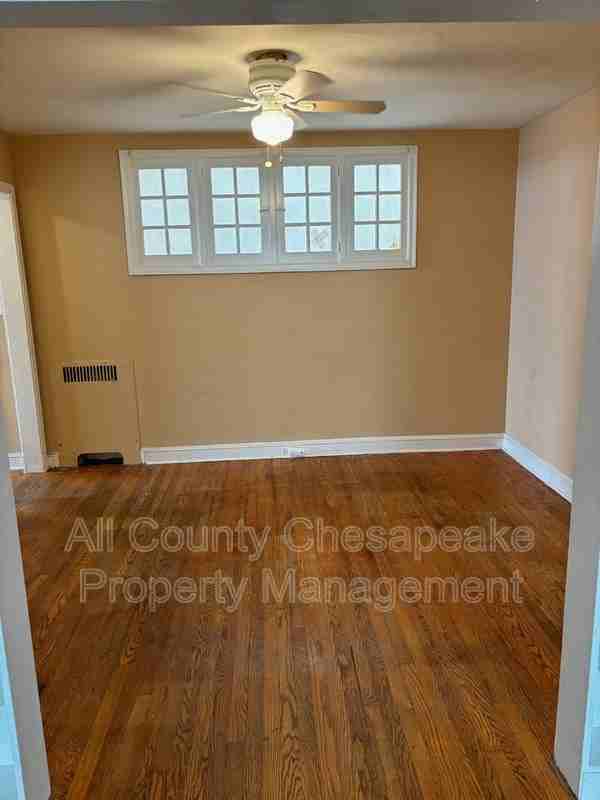 15 Center Pl #2 - Photo 6 of 11