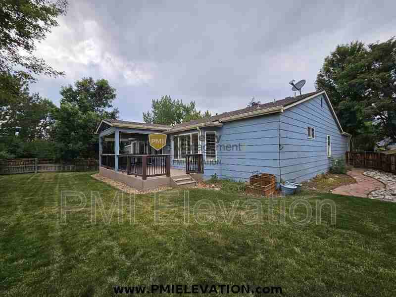 9274 Fox Fire Ln - Photo 2 of 23