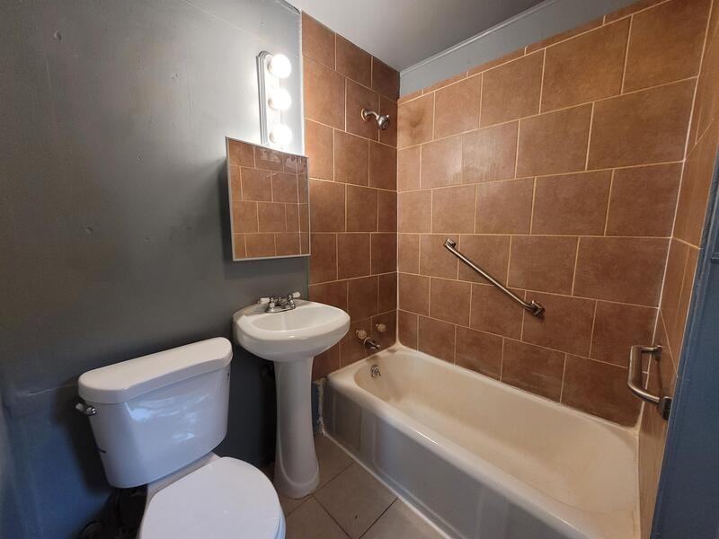 929 Biemeret St - Photo 5 of 5
