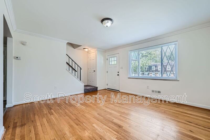 622 Gibson Rd - Photo 3 of 26