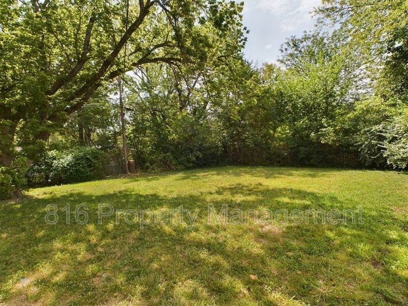 11315 Booth Ave - Photo 2 of 19