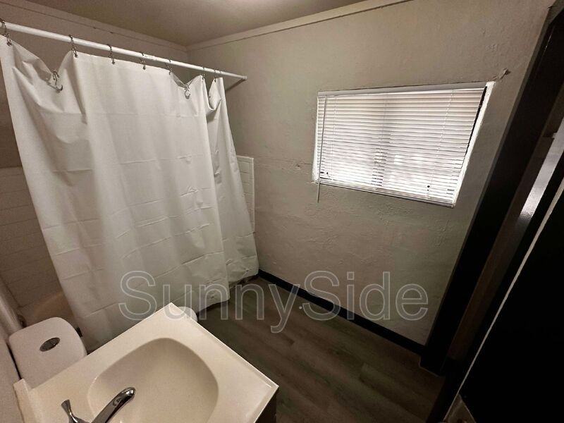 8105 W Colonial Dr #6 - Photo 5 of 7