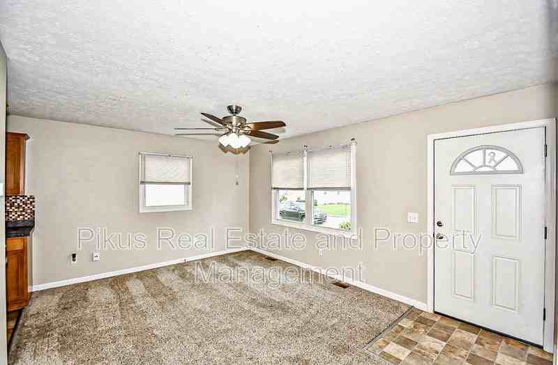 1051 Park Ave Ne - Photo 3 of 21