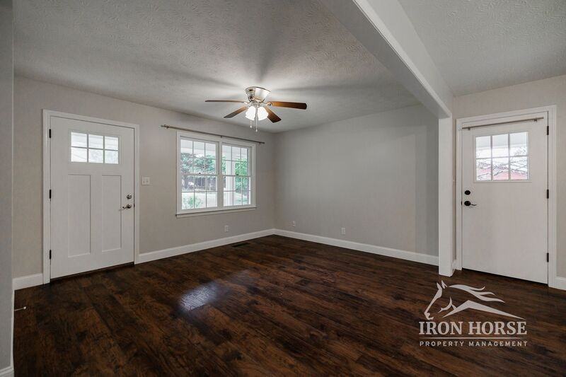 131 Plantation Rd - Photo 3 of 22