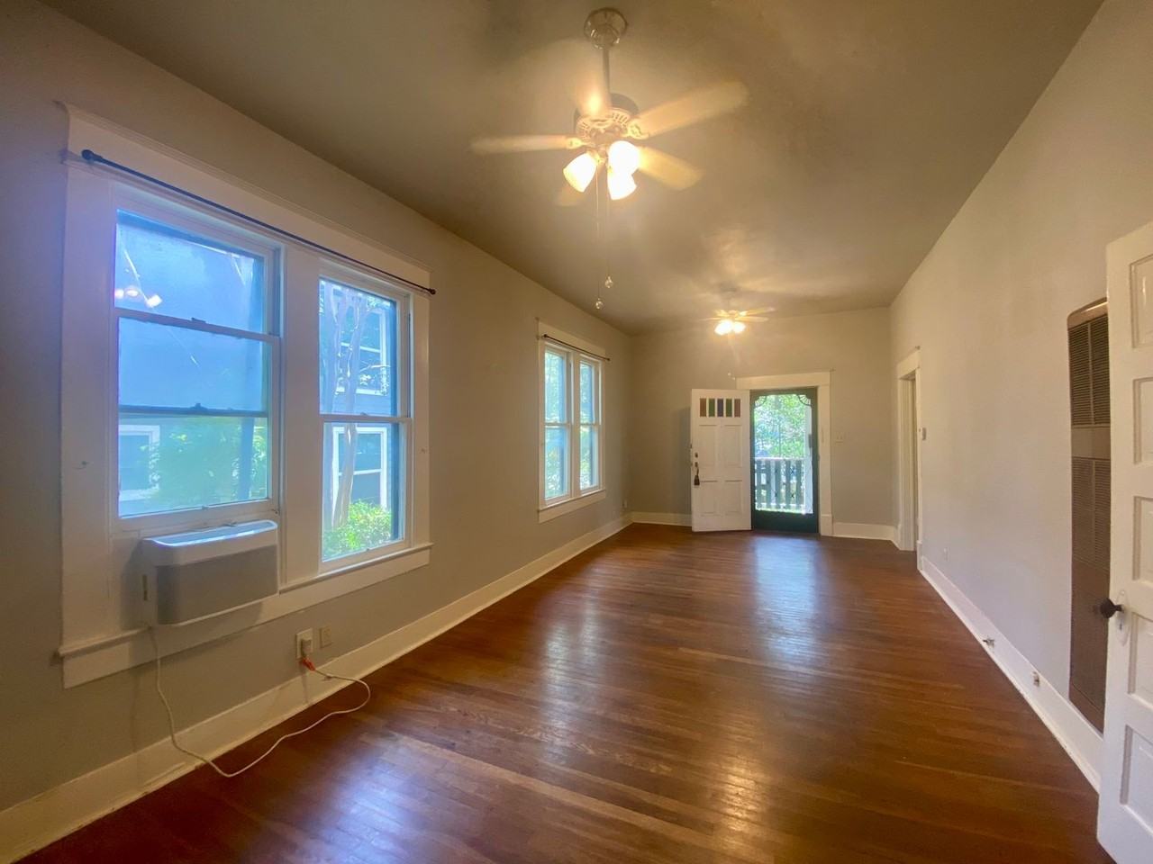 4518 Depew Ave - Photo 5 of 19