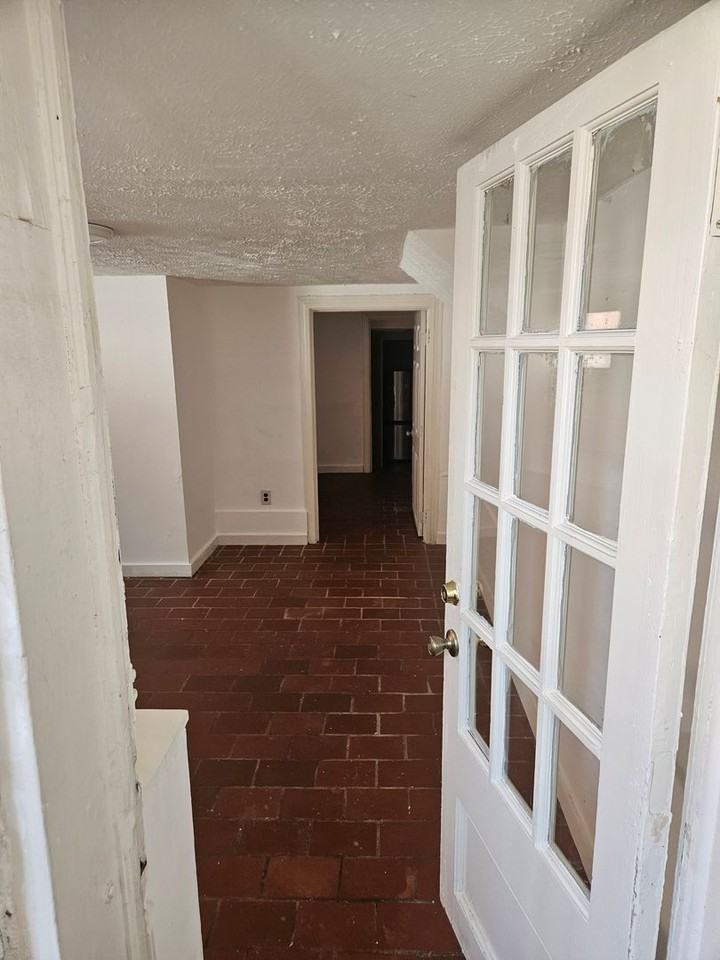 Greenwood Ave - Photo 3 of 5