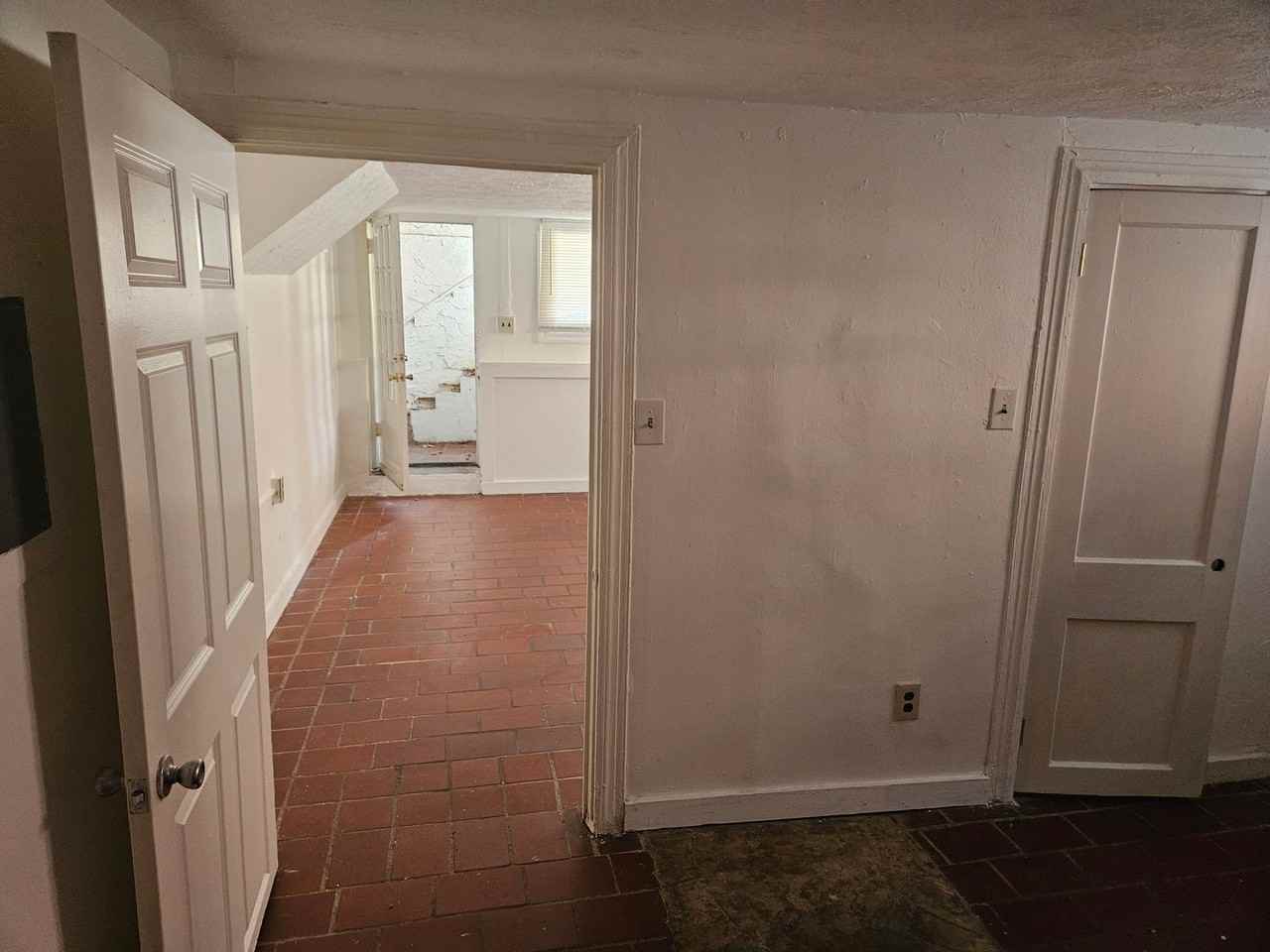 Greenwood Ave - Photo 4 of 5