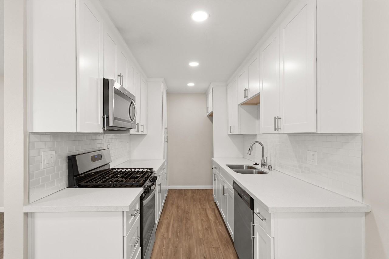 Vista Palms Apartment Homes - Photo 2 of 50