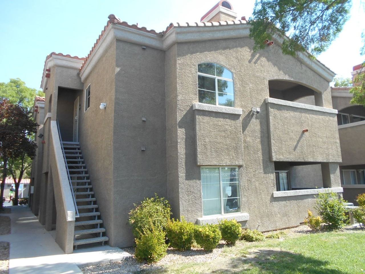 5525 West Flamingo Road #2025 - Photo 2 of 17