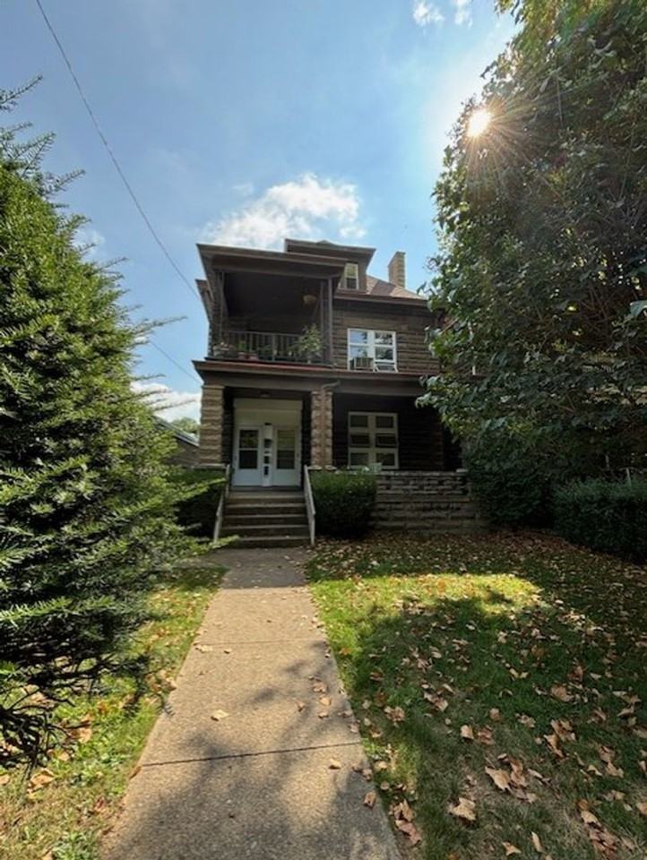 609 South Braddock Avenue - Photo 2 of 20