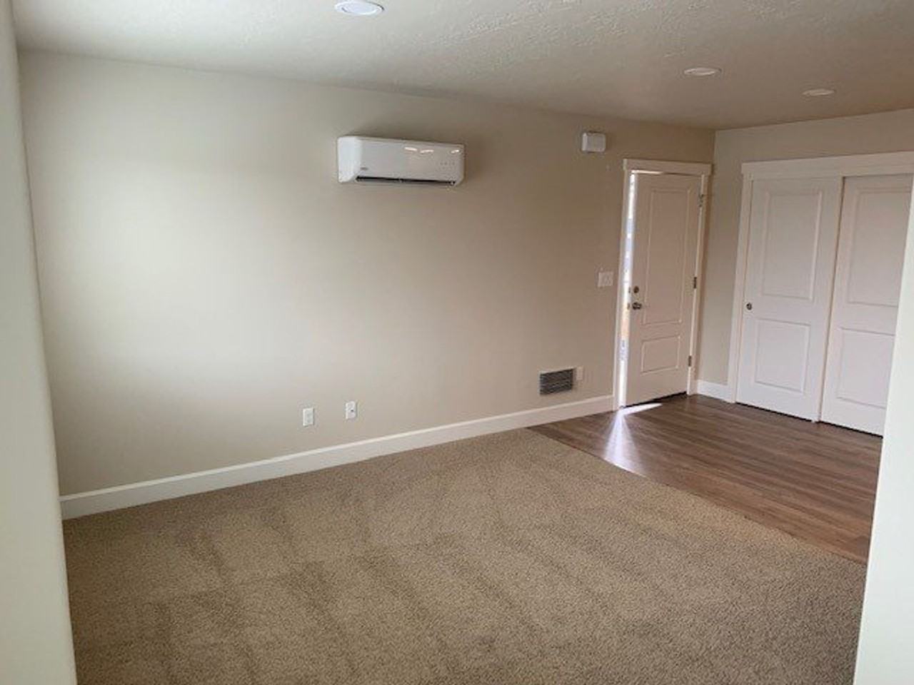 d3179 - Photo 3 of 6