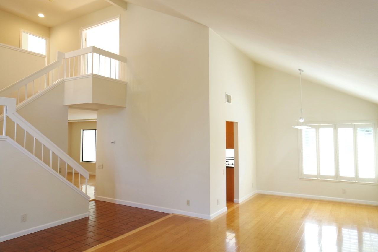 5233 Rio Lobo Dr - Photo 2 of 44