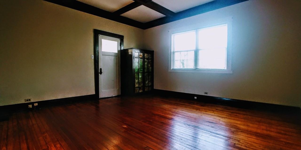3734 Kenilworth Pl - Photo 2 of 7
