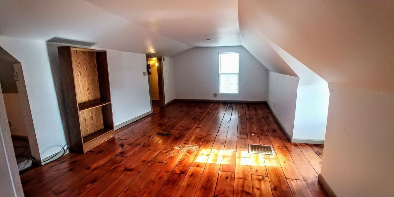 3734 Kenilworth Pl - Photo 3 of 7