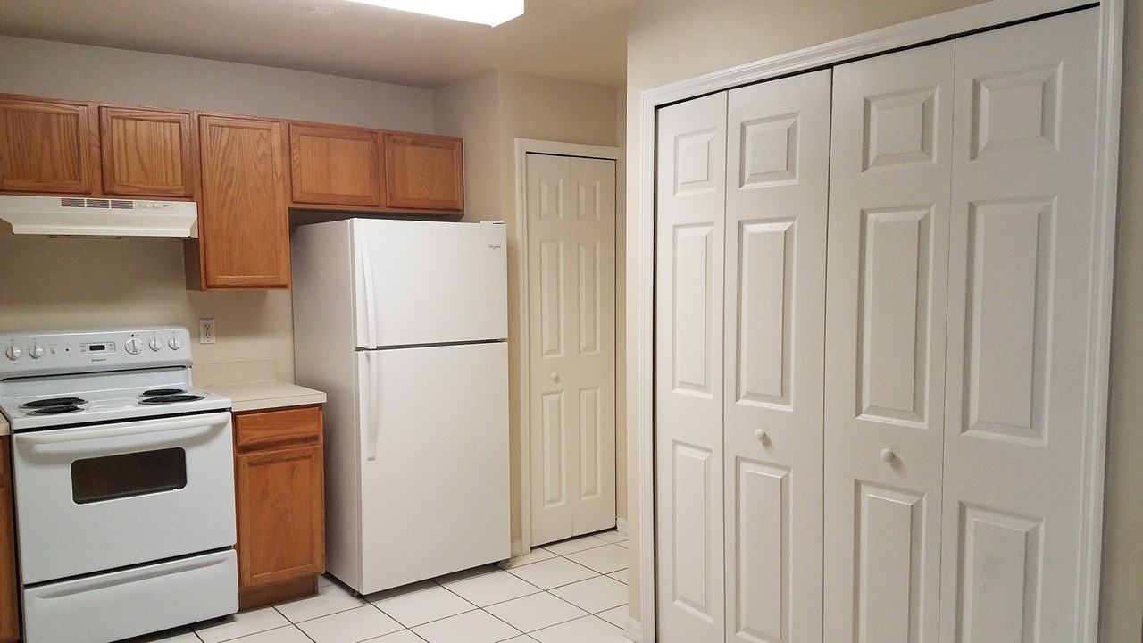 2805 Hightower Ave S - Photo 5 of 14