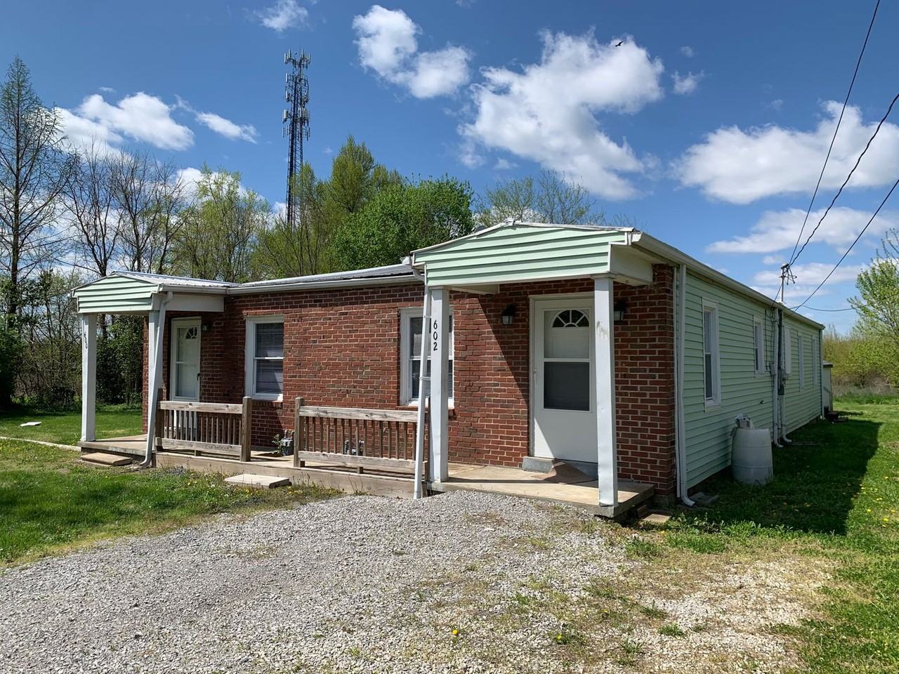 600-602 Burks Branch Road Duplex - Photo 2 of 28