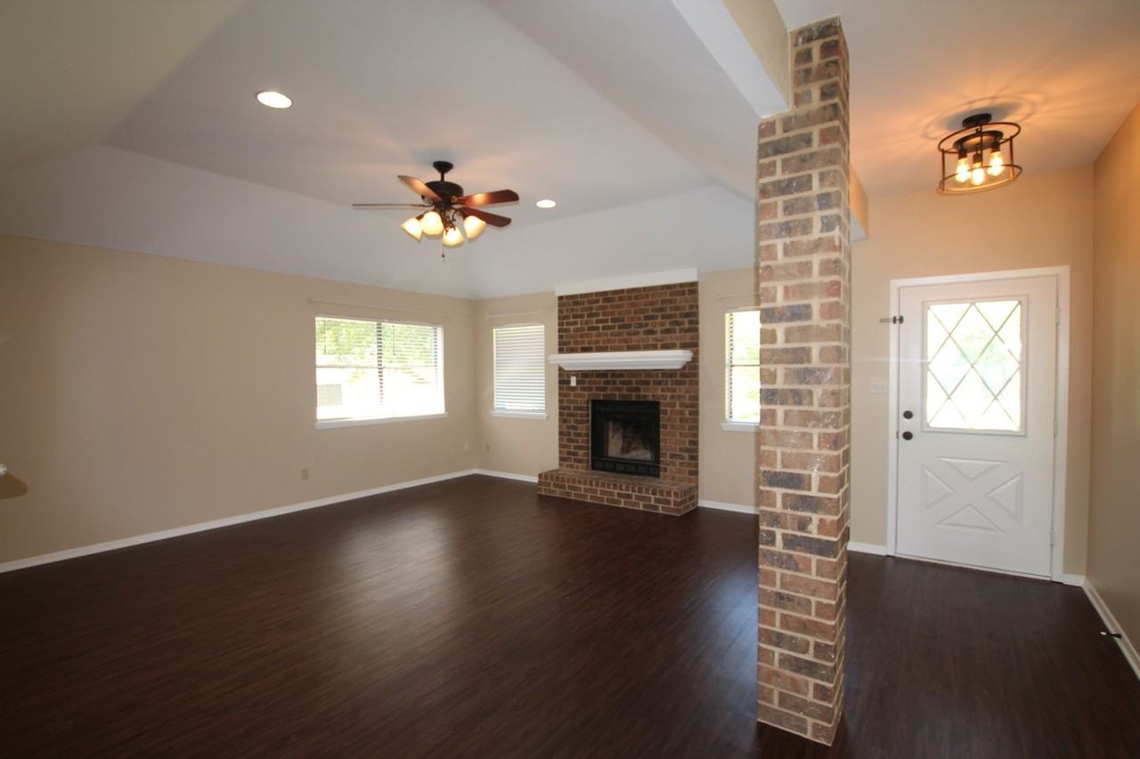 1013 Blue Quail Dr - Photo 4 of 30