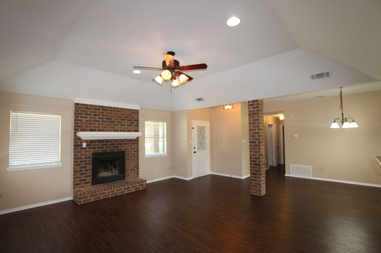 1013 Blue Quail Dr - Photo 5 of 30