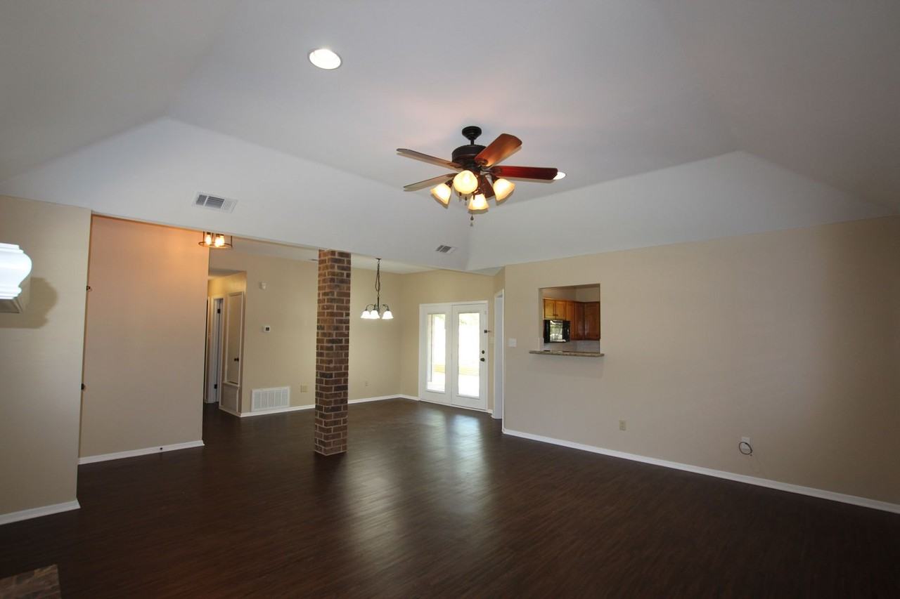 1013 Blue Quail Dr - Photo 7 of 30