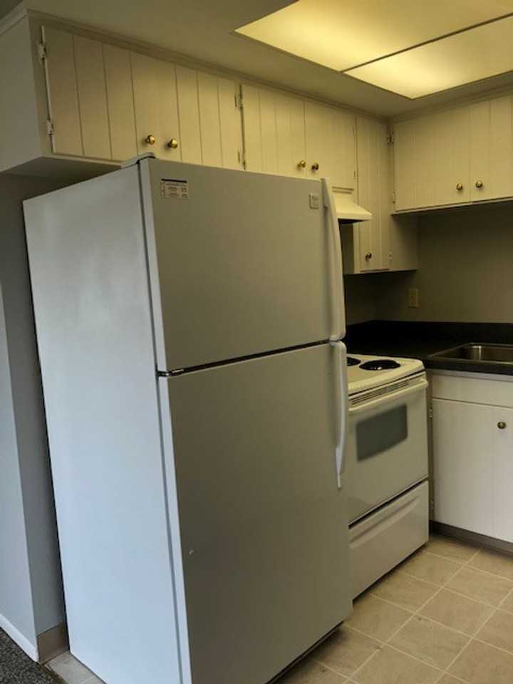 532 E Alder St #18 - Photo 2 of 13