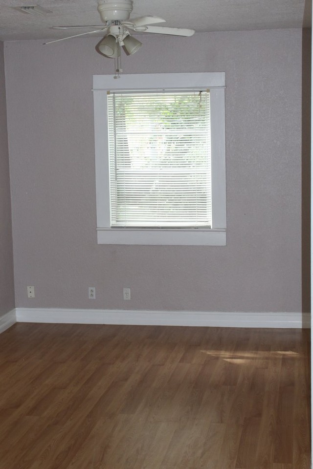 511 E Concord St - Photo 2 of 8
