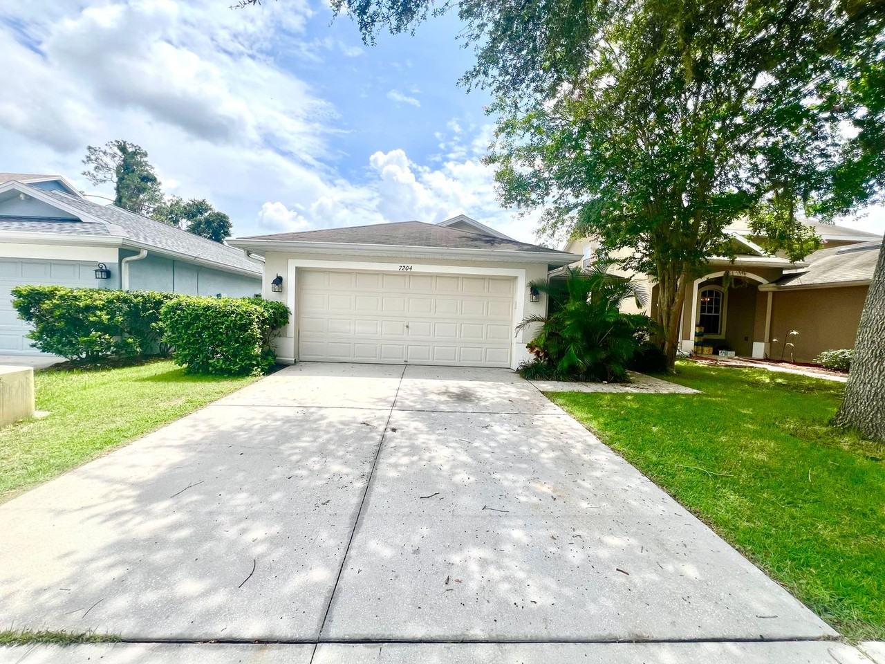 7204 Kendall Heath Way - Photo 2 of 34