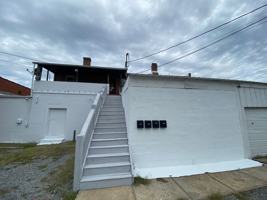 featured image of 823 Main St #3